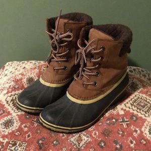 Sorel Slimpack II lace up boot. Perfect for winter rain & snow! (Duck boots)